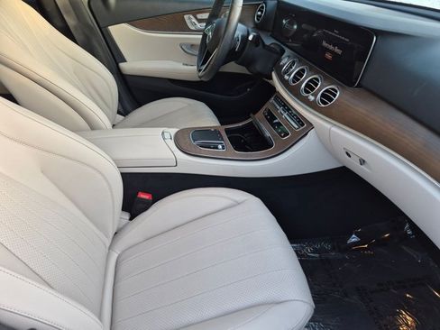 Used 2022 Mercedes-Benz E 450 4MATIC Sedan image 19