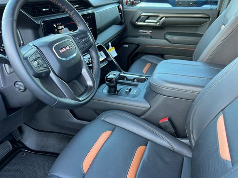 Used 2025 GMC Sierra 1500 AT4 w/ Technology Package image 11