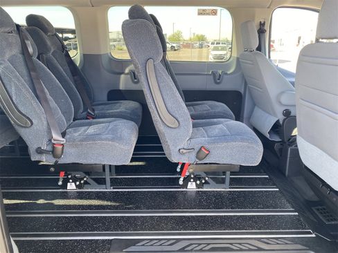 Used 2017 Ford Transit 150 XLT image 14