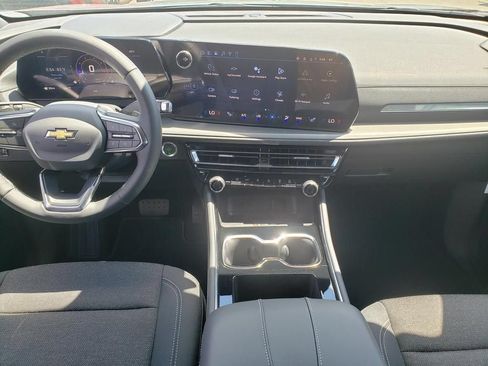 New 2026 Chevrolet Traverse LT w/ Sun and Wheel Package AWD/4WD image 19