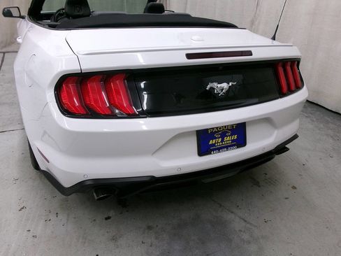 Used 2018 Ford Mustang Premium RWD image 8