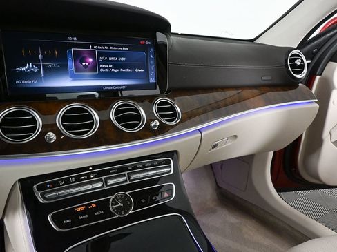 Used 2017 Mercedes-Benz E 300 4MATIC image 13