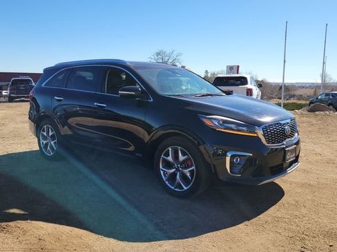Used 2019 Kia Sorento SX w/ SX Touring Package image 4