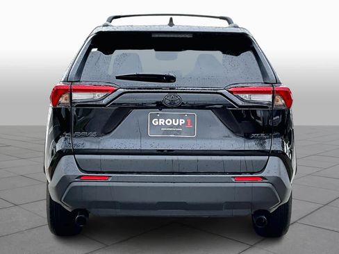 Used 2025 Toyota RAV4 XLE image 4