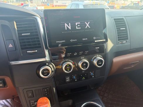 Used 2019 Toyota Sequoia Platinum RWD image 21