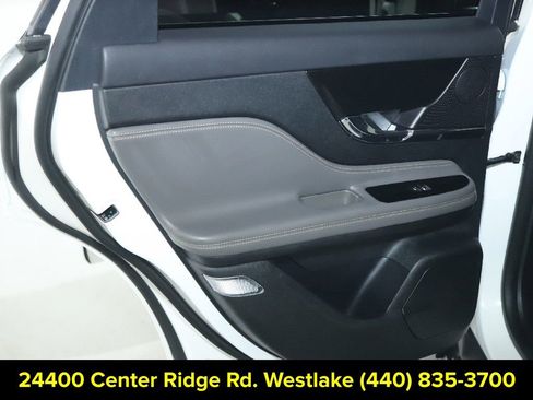 Certified 2023 Lincoln Corsair AWD image 13