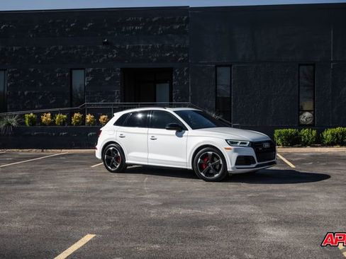 Used 2020 Audi SQ5 Premium Plus w/ Premium Plus Package image 37