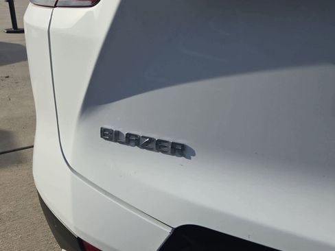 Used 2021 Chevrolet Blazer LT image 12