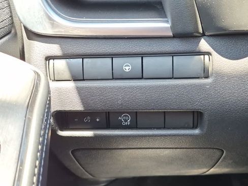 Used 2023 Nissan Rogue SV AWD/4WD image 18