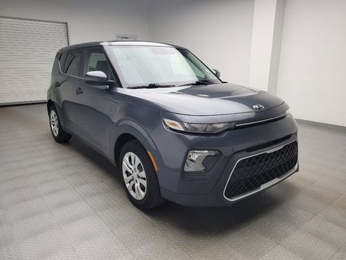 Used 2020 Kia Soul LX FWD image 13
