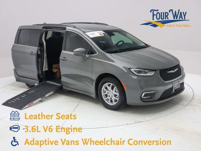 Used 2022 Chrysler Pacifica Touring-L