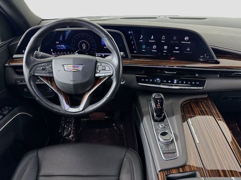 Used 2022 Cadillac Escalade Luxury AWD/4WD image 23