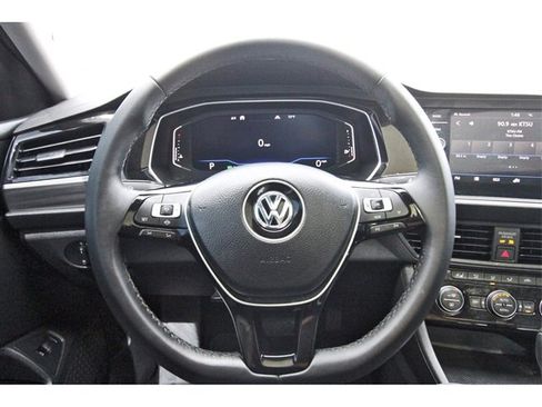 Used 2019 Volkswagen Jetta SEL w/ Cold Weather Package image 14