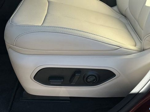 New 2026 Jeep Grand Cherokee Limited w/ Luxury Tech Group II image 10