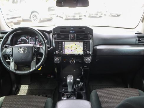 Used 2020 Toyota 4Runner TRD Off-Road AWD/4WD image 26