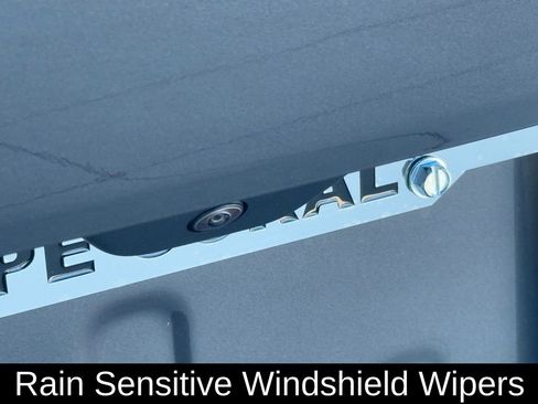 New 2025 Jeep Grand Cherokee Altitude image 31