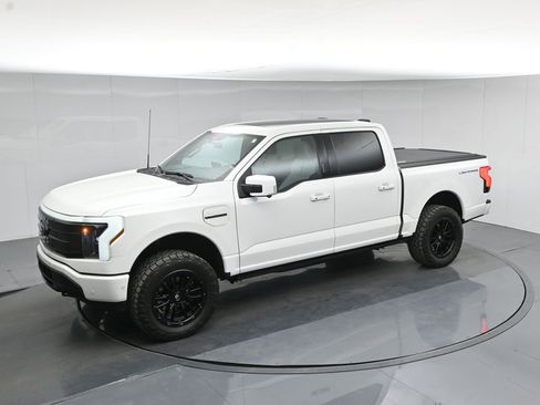 Used 2023 Ford F150 Lightning Platinum image 43