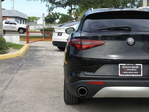 Used 2019 Alfa Romeo Stelvio RWD image 12