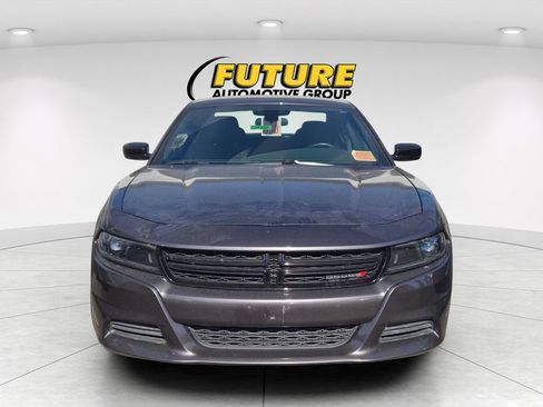 Used 2023 Dodge Charger SXT RWD image 2