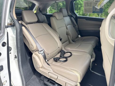 Used 2022 Honda Odyssey Touring image 32