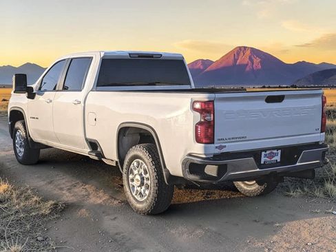 Used 2024 Chevrolet Silverado 2500 LT w/ Convenience Package AWD/4WD image 4