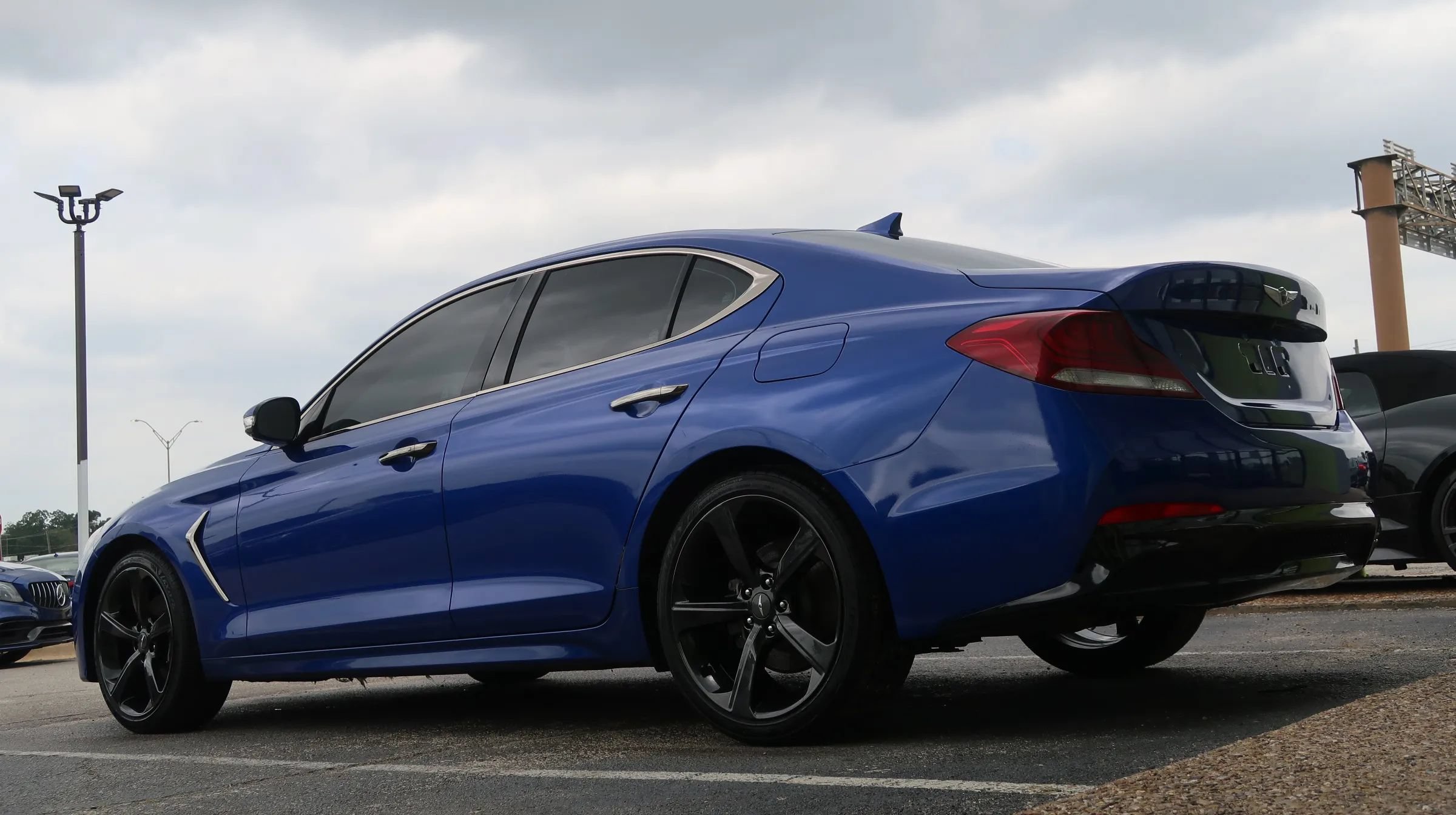 Used 2019 Genesis G70 2.0T Advanced w/ Sport Package AWD/4WD image 14