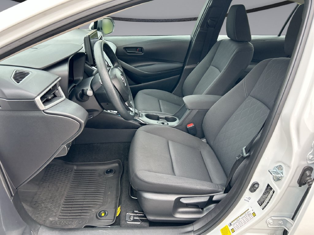 Used 2026 Toyota Corolla LE FWD image 11