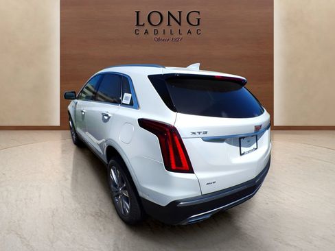 New 2026 Cadillac XT5 Premium Luxury w/ LPO, Floor Liner Package AWD/4WD image 6