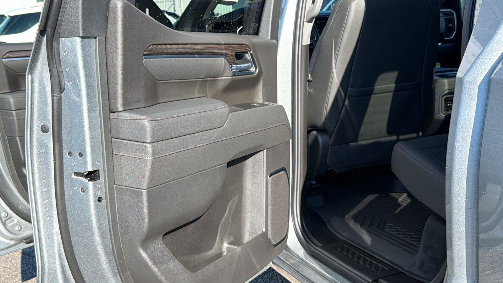 New 2026 Chevrolet Silverado 1500 RST AWD/4WD image 18