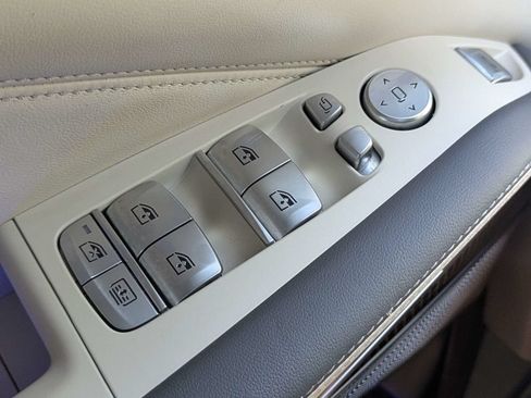 Used 2023 BMW X7 M60i w/ Executive Package AWD/4WD image 24