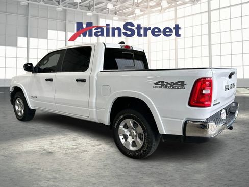 Used 2025 RAM 1500 Big Horn AWD/4WD image 3