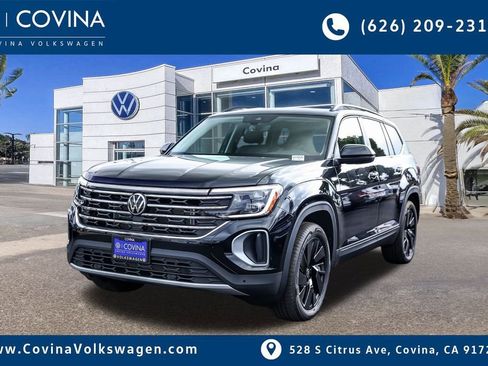 New 2026 Volkswagen Atlas SE image 3