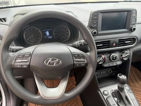 Used 2021 Hyundai Kona SE AWD/4WD image 4