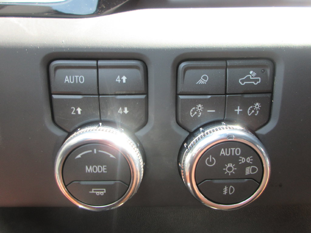 New 2026 GMC Sierra 2500 Denali Ultimate AWD/4WD image 17