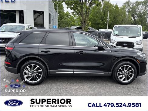 Used 2024 Lincoln Corsair AWD w/ Equipment Group 101A image 2
