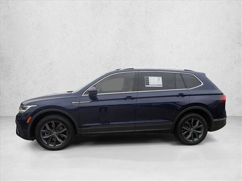 Used 2022 Volkswagen Tiguan SE image 9