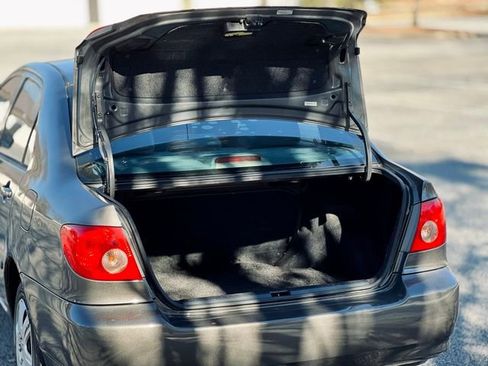 Used 2005 Toyota Corolla CE image 37