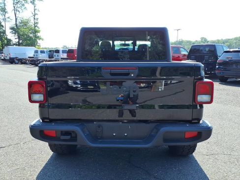 Used 2025 Jeep Gladiator Sport AWD/4WD image 5