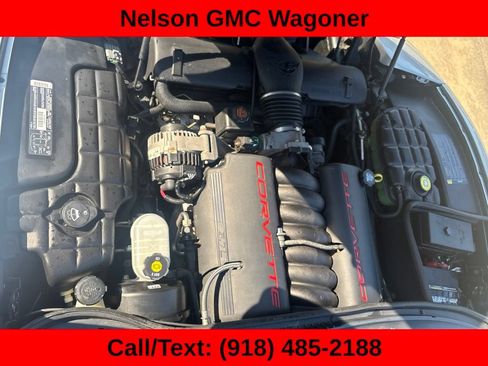 Used 2003 Chevrolet Corvette Coupe w/ Preferred Equipment Group RWD image 13