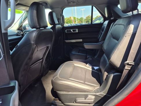 Used 2023 Ford Explorer XLT w/ Equipment Group 202A RWD image 21
