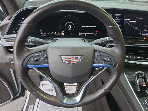 Certified 2021 Cadillac Escalade Premium Luxury AWD/4WD image 16