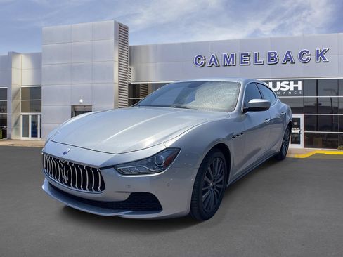 Used 2017 Maserati Ghibli RWD image 2