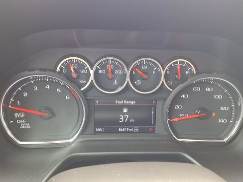Certified 2021 Chevrolet Tahoe Z71 w/ Luxury Package AWD/4WD image 14