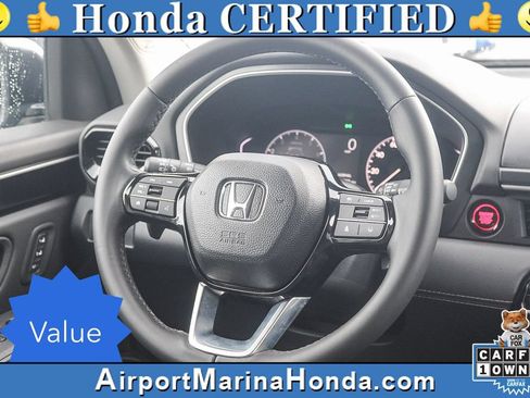 Used 2025 Honda Pilot Touring image 16