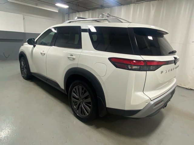 Used 2022 Nissan Pathfinder SL w/ SL Premium Package AWD/4WD image 2