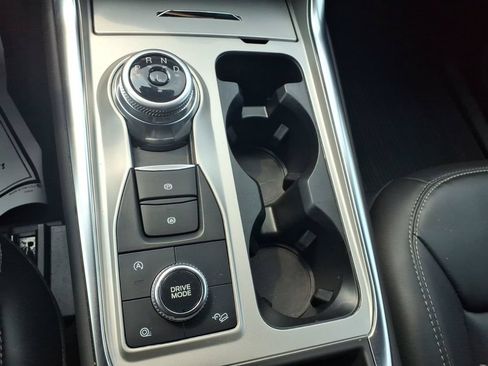 Certified 2023 Ford Explorer XLT w/ Equipment Group 202A AWD/4WD image 23