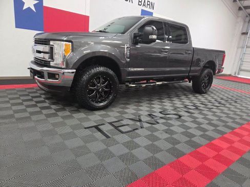 Used 2017 Ford F250 XLT w/ XLT Value Package AWD/4WD image 2
