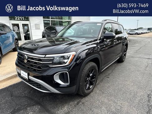 Used 2026 Volkswagen Atlas Peak Edition AWD/4WD image 1