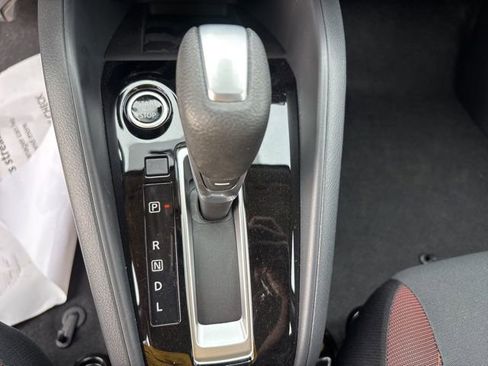 New 2025 Nissan Versa SR image 18