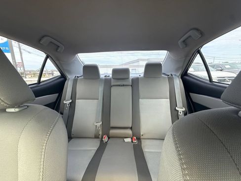Used 2017 Toyota Corolla LE FWD image 38